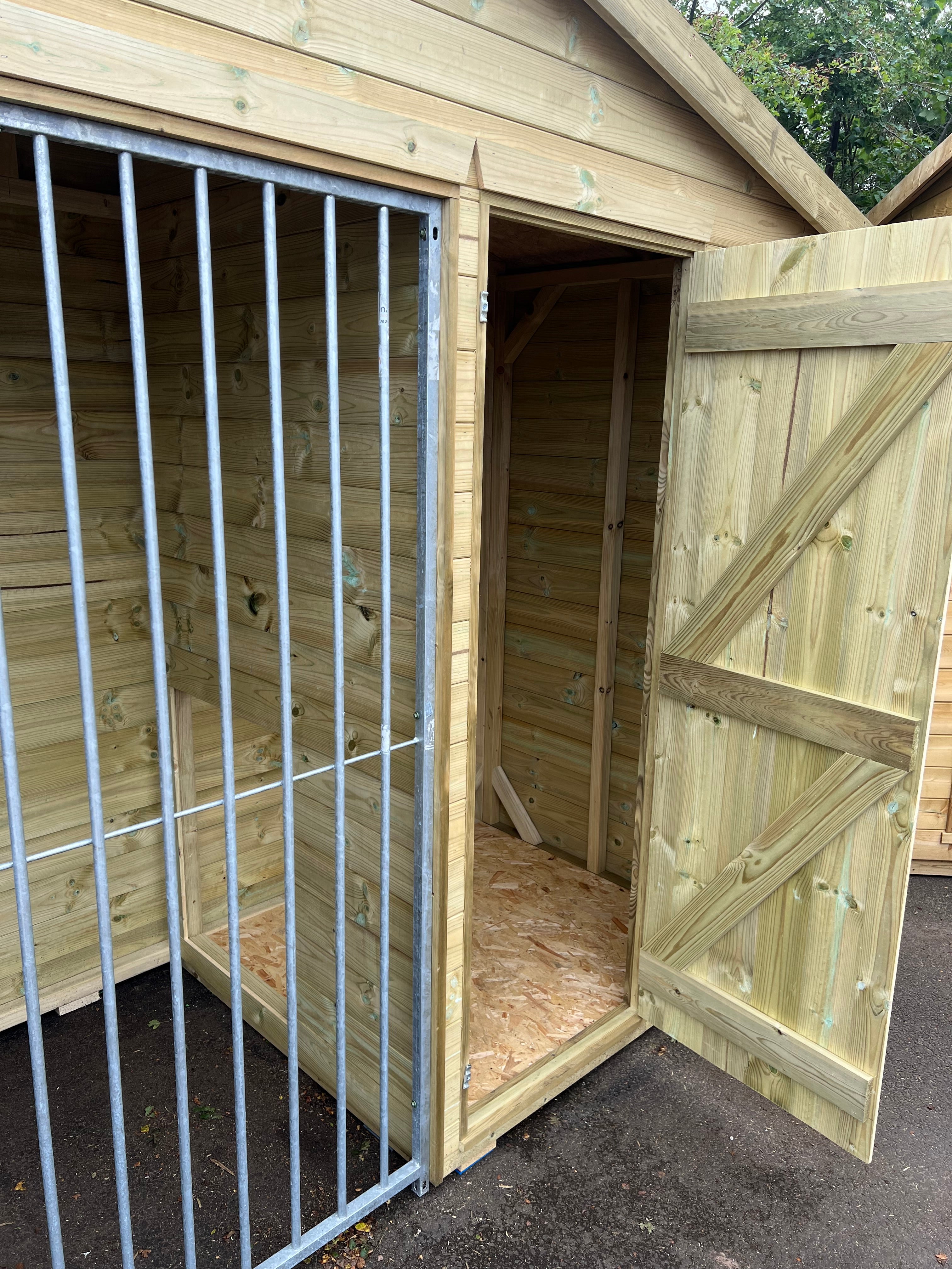 Heavy Duty Tanalised Dog Kennel & Run Apex Roof